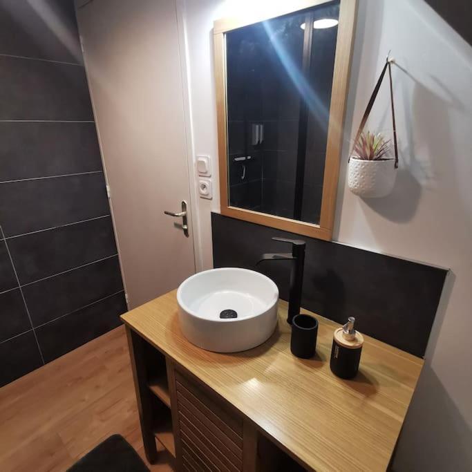 Vakantiehuis Tyvac - Maison Centre 2 Chambres- 4 Voyageurs